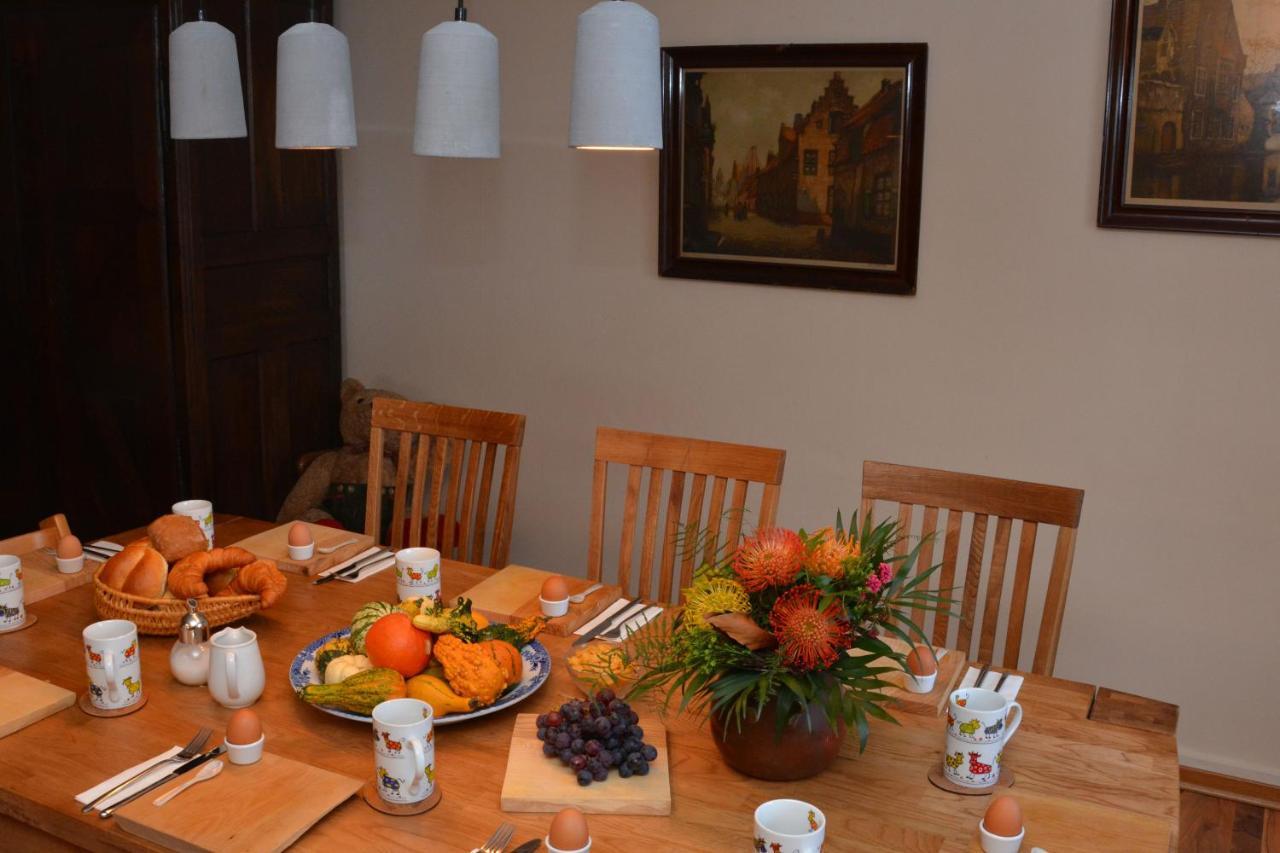 Alte Post Mit Geschichte Und Restaurant Apartment Tavanasa Luaran gambar
