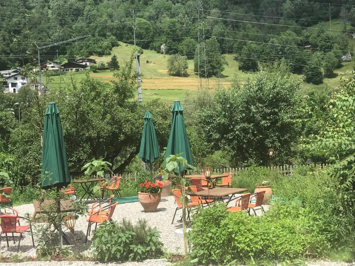 Alte Post Mit Geschichte Und Restaurant Apartment Tavanasa Luaran gambar